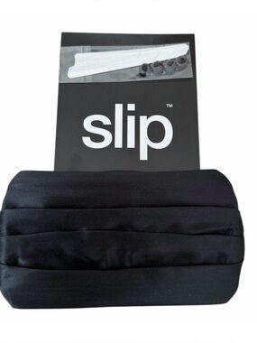 Slip Silk Pleated Face Mask **NEW NEVER OPENED**